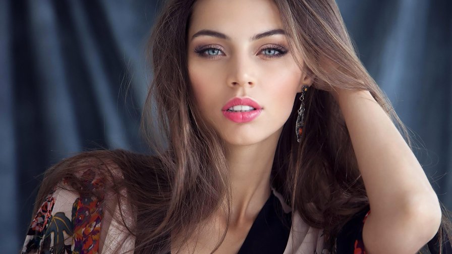 Beautiful Brunette Girl with Pink Lips and Cute Face