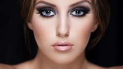 Beautiful Glamour Brunette Girl with Perfect Face and Makeup