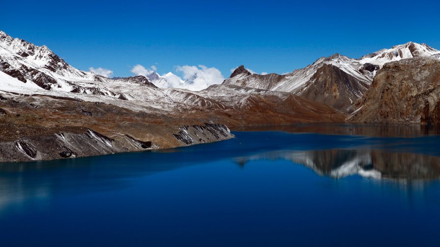 Beautiful Pure Big Lake and Mountains