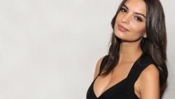 Emily Ratajkowski Beautiful Young Sexy Hot Girl