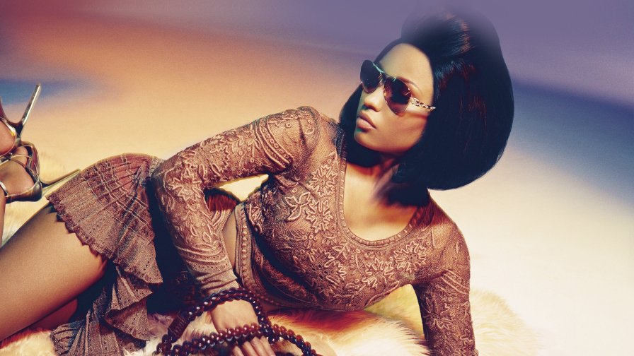 Nicki Minaj with Glamour Glasses
