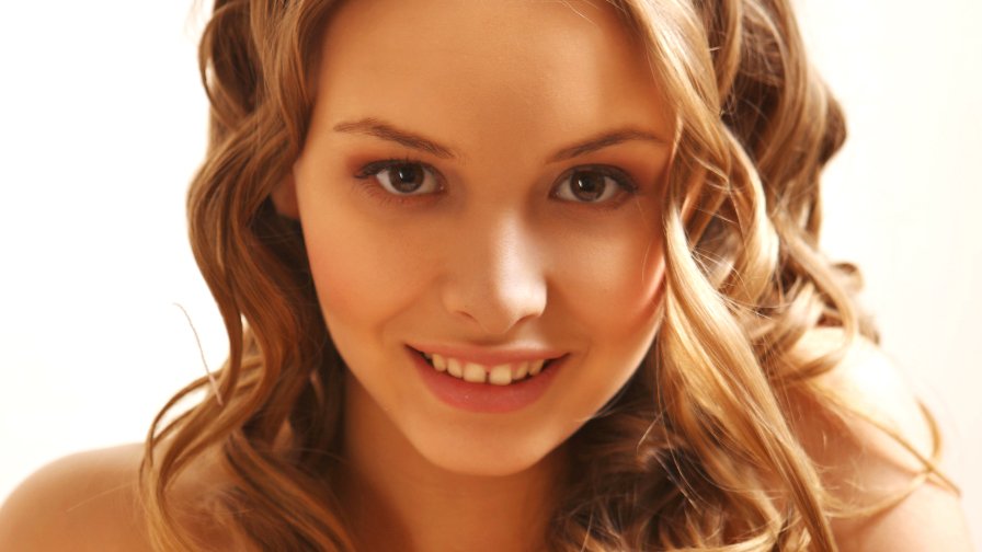 Pretty Blonde Teen Girl Tianna