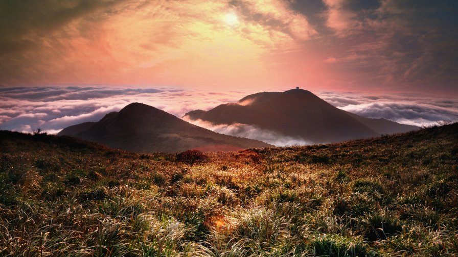 Scenery Mountains and Fog in the Valley