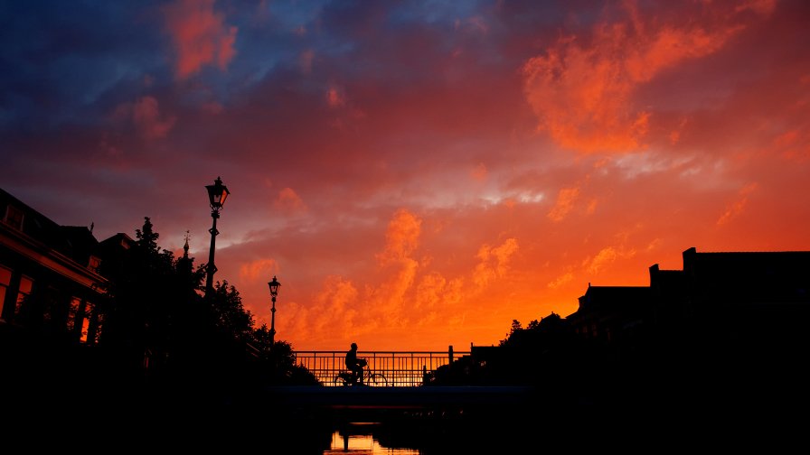 Twilight Holland