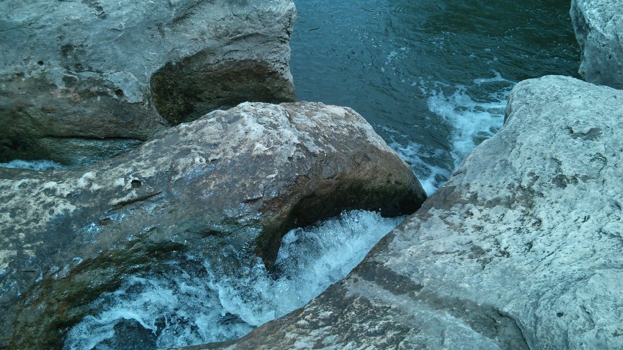 Waves and Big Stones