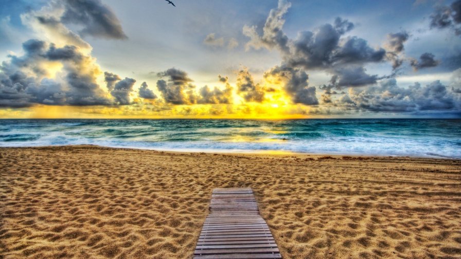 Wonderful Waikiki Beach in Hawaii and Sunrise