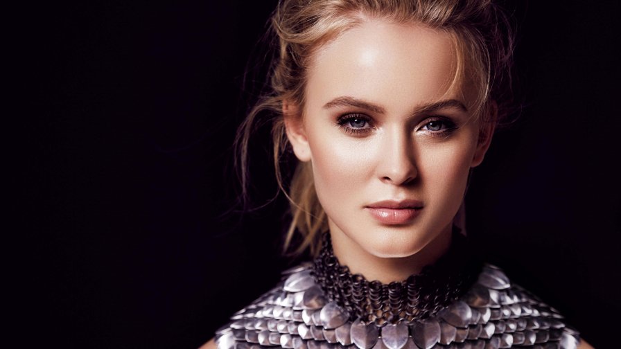 Zara Larsson Pretty Sexy Girl with Beautiful Face